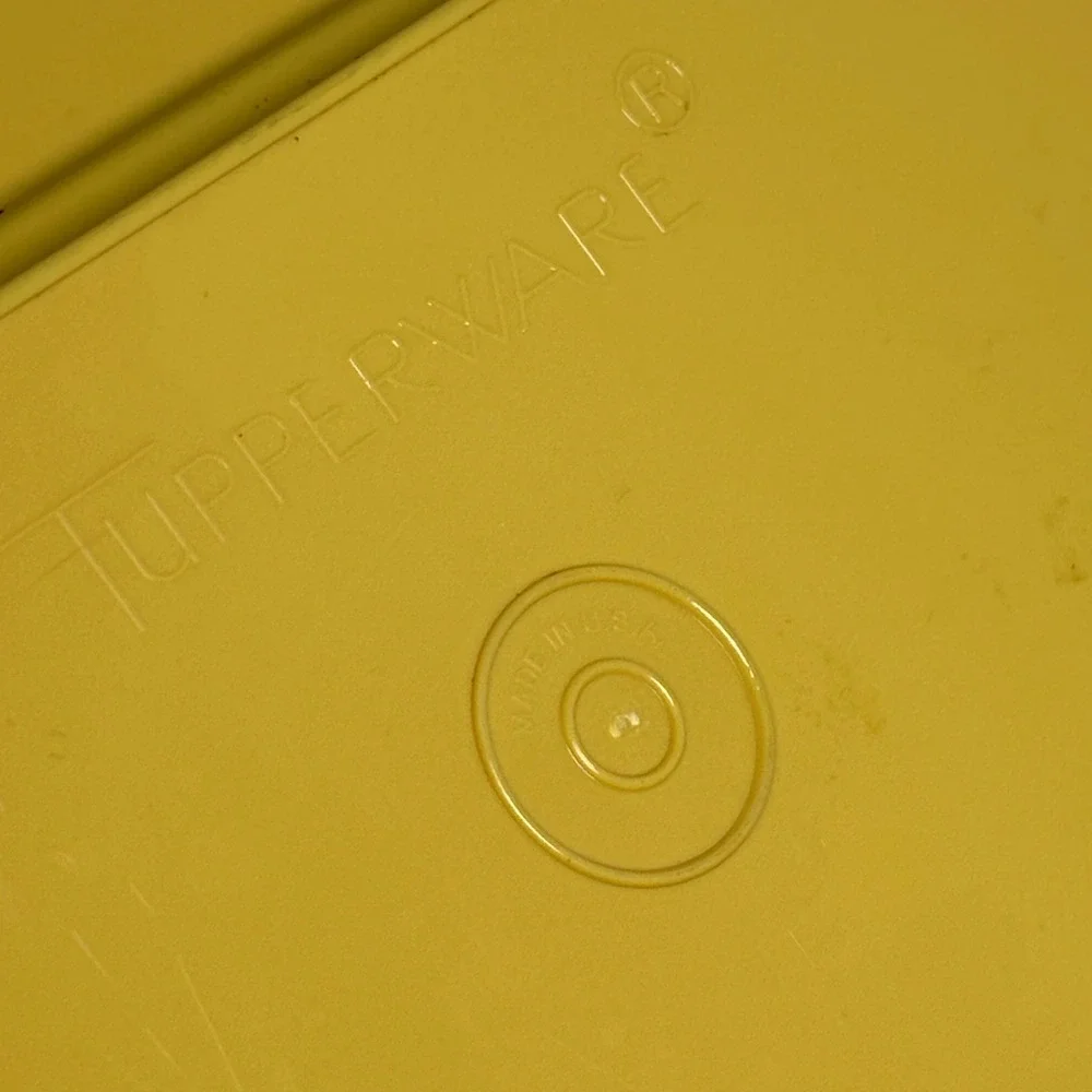 Vintage Tupperware Deviled Egg Carrier Yellow Gold Tray‎ Lid Removable Inserts